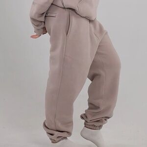 Comfrt Travel Essentials Sweatpants in Bark Size XS